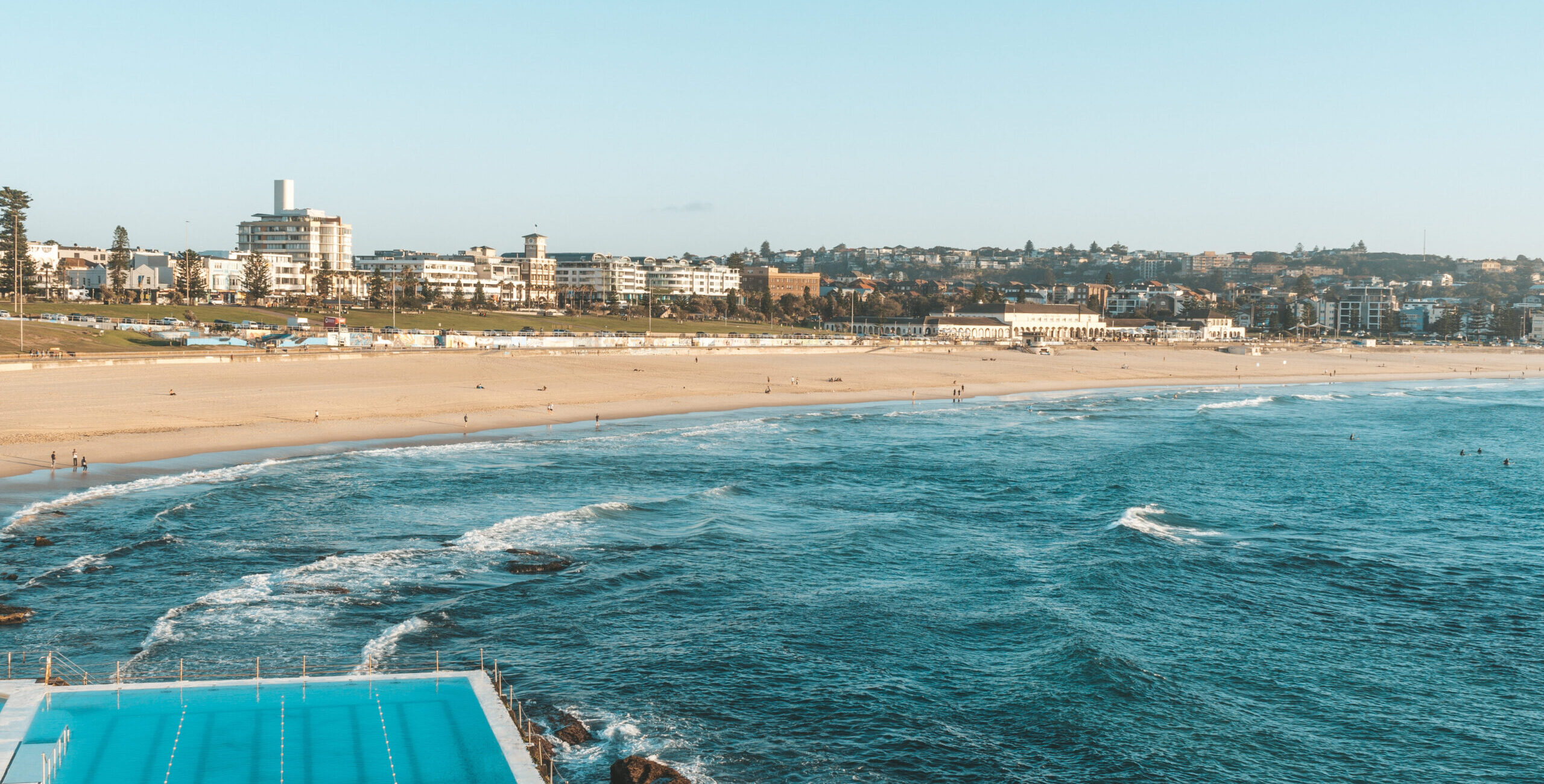 view-on-bondi-beach-from-iceberg-swimming-pool-clu-2023-11-27-04-49-21-utc (1)